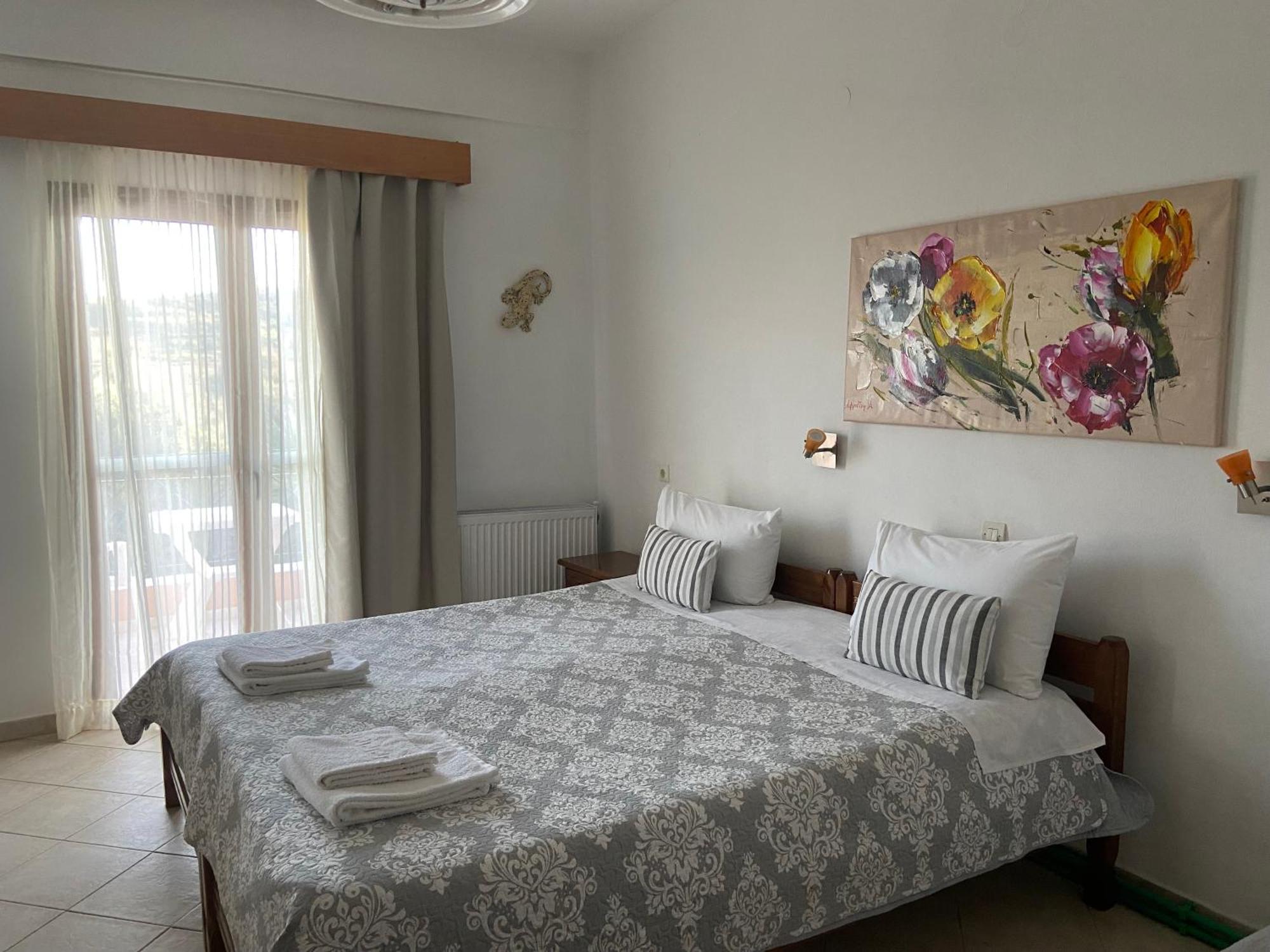 Floros Apartments Agios Stefanos Avliotes  Екстер'єр фото